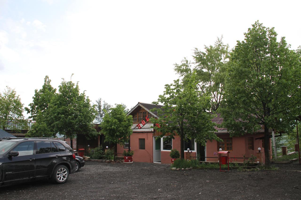 Marine'S Guest House Ananuri Exterior photo